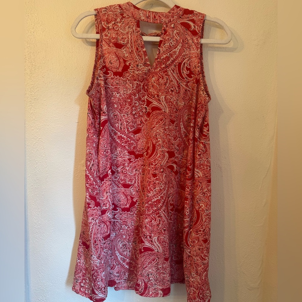 Sleeveless red dress